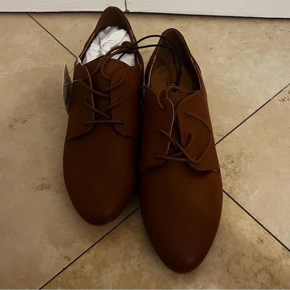 New A.N.A. Brown Oxford Shoes Size 9.5